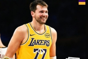 阿里纳斯：抢七看好经验更丰富的雷霆 文班每场的表现起伏太大